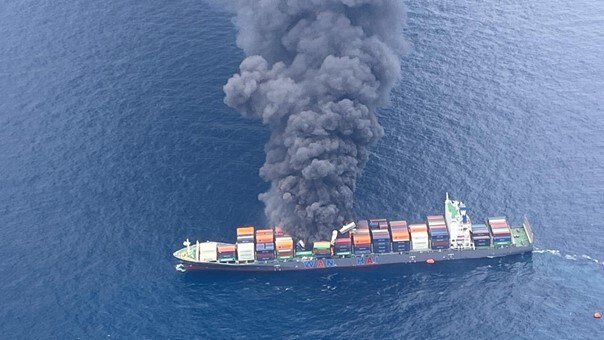 Kapal WAN HAI 503 Terbakar di Perairan India: 4 Anak Kapal Hilang, 18 Orang Telah Diselamatkan